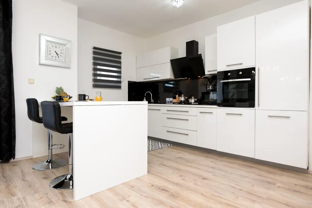 Appartement Villa Natura With Private Pool Zadar