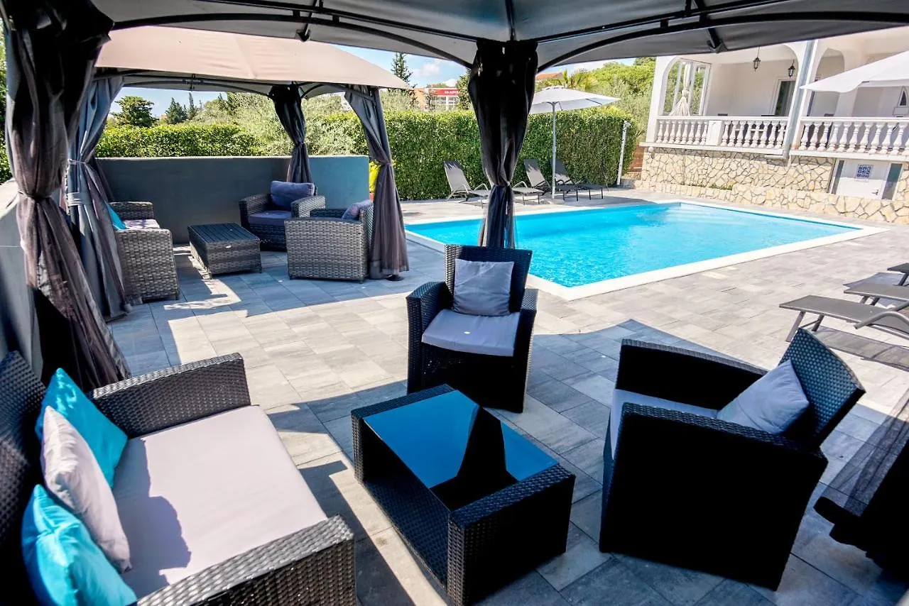 Appartement Villa Natura With Private Pool Zadar
