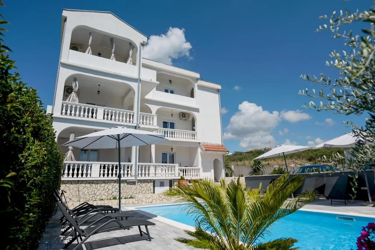 Appartement Villa Natura With Private Pool Zadar