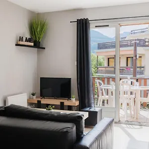  Hébergement de vacances Charmante Maison Contemporaine Idéalement Située France
