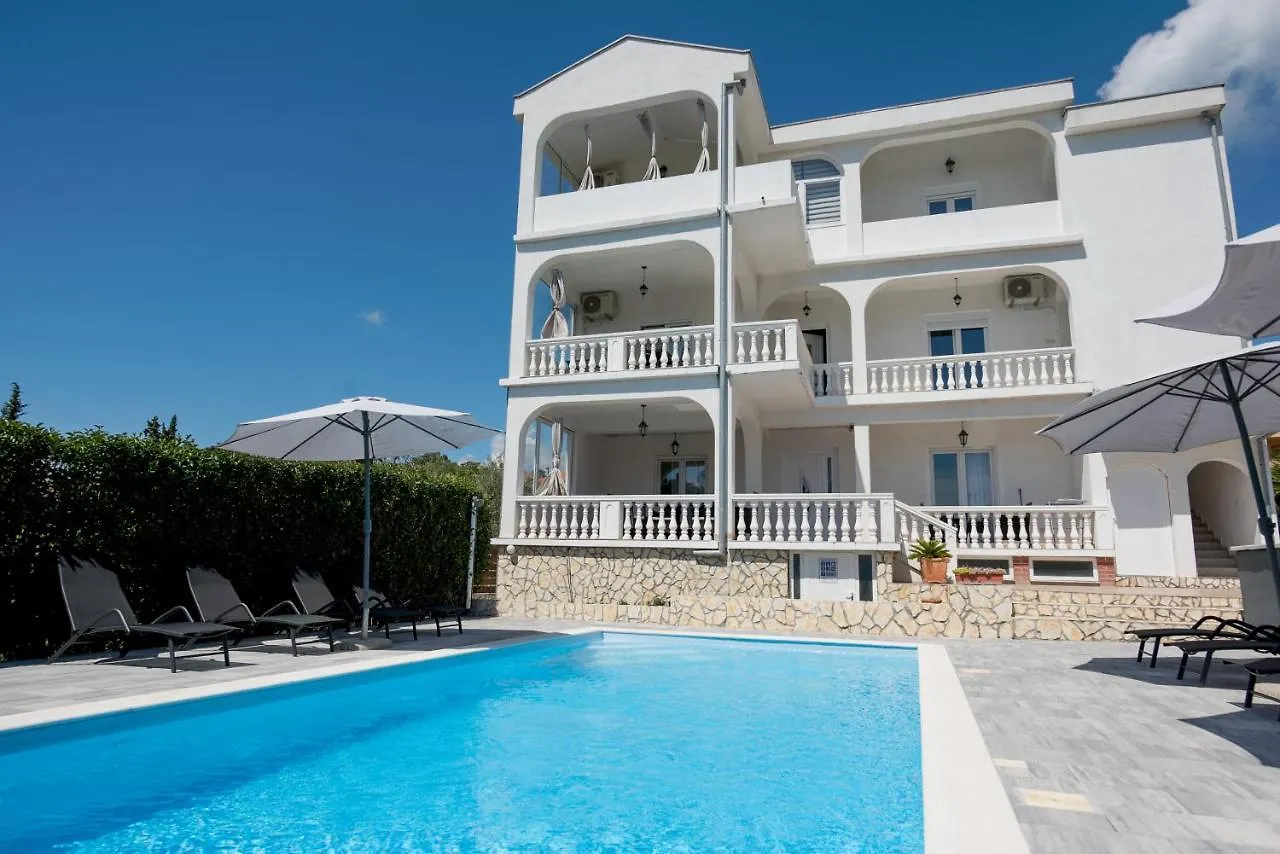 Villa Natura With Private Pool Zadar