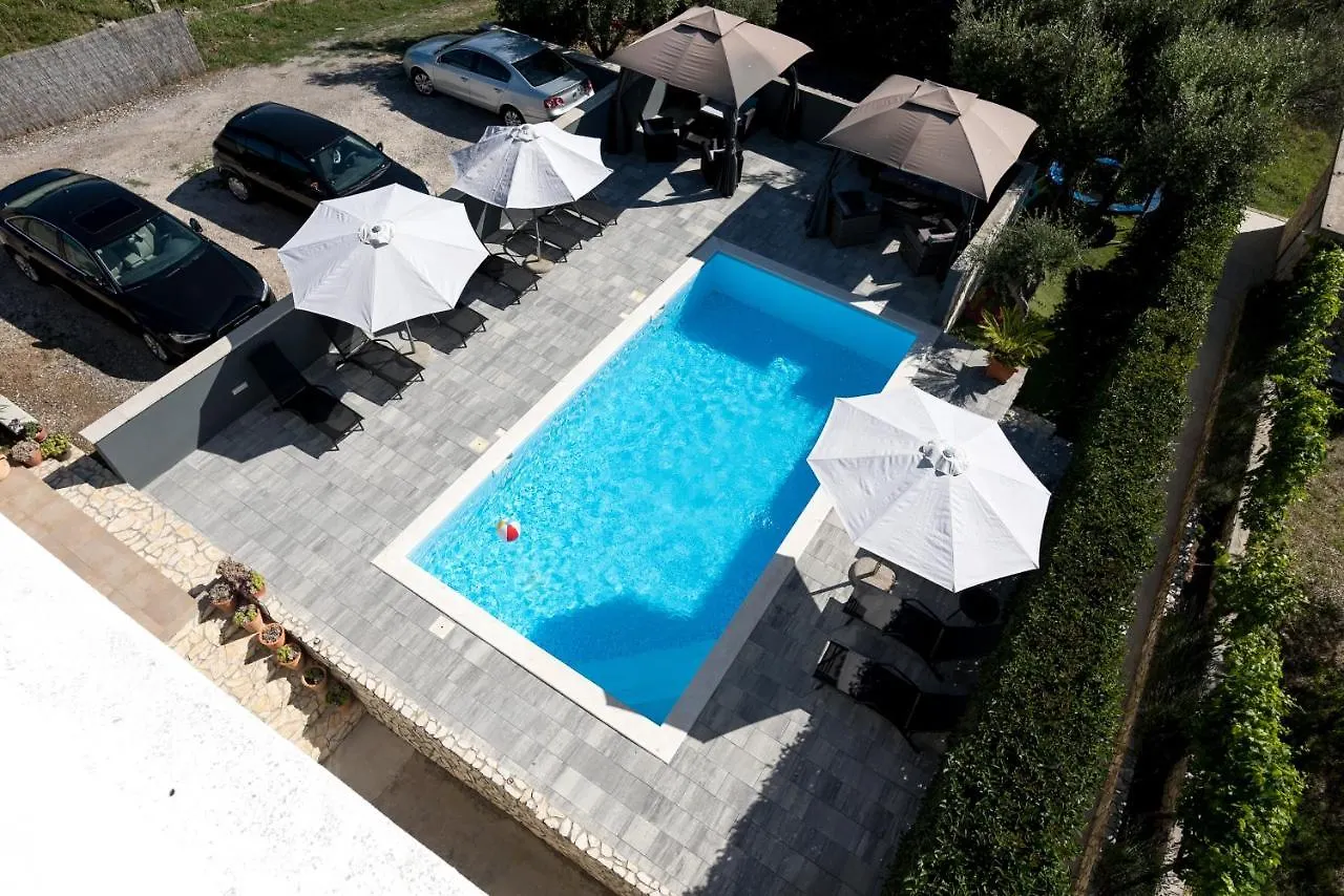Apartment Villa Natura With Private Pool Zadar